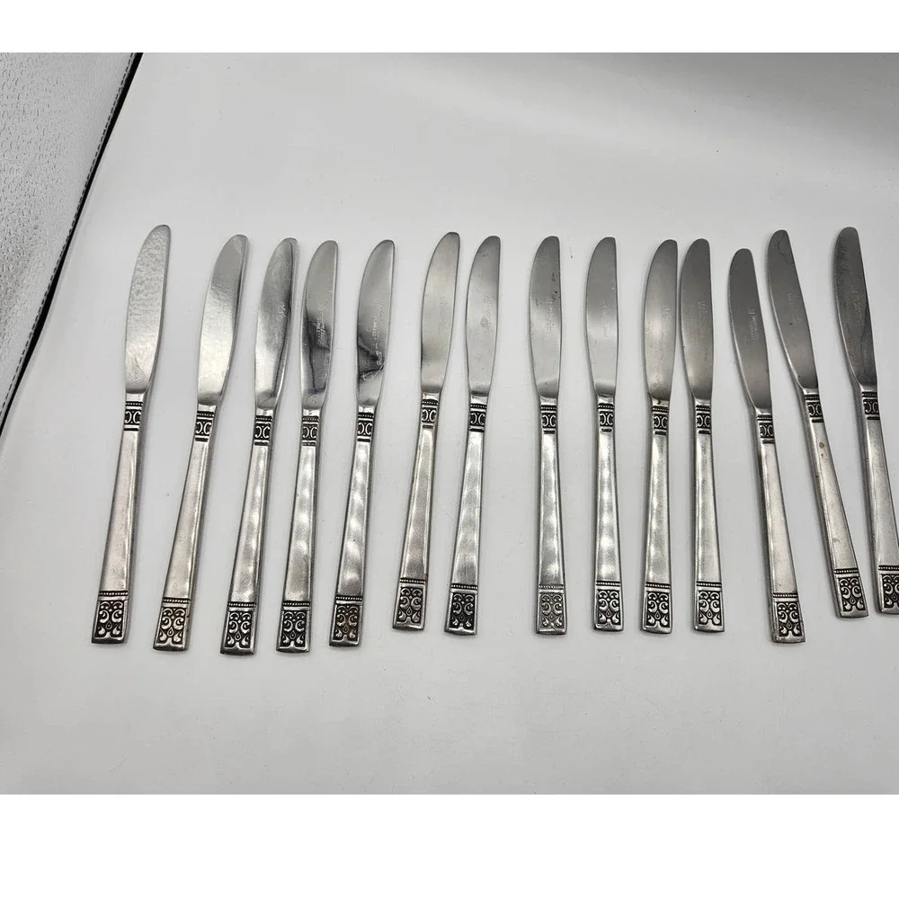 Custom Design CUD1 Lot‎ of 14 Butter Knives Stainless